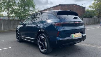 Vauxhall Grandland Electric 73kWh Ultimate SUV 5dr Electric Auto (213 ps)