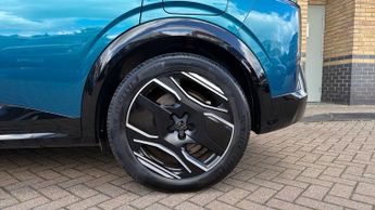 Peugeot 3008 73kWh GT SUV 5dr Electric Auto (210 ps)