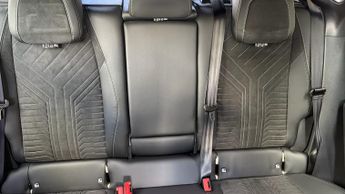 Peugeot 3008 73kWh GT SUV 5dr Electric Auto (210 ps)