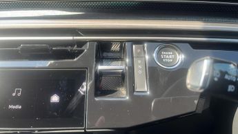 Peugeot 3008 73kWh GT SUV 5dr Electric Auto (210 ps)