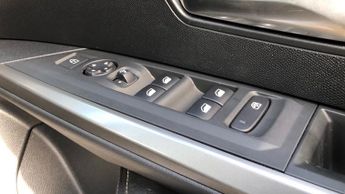 Peugeot 3008 SUV 1.2 Allure SUV 5dr Petrol Hybrid e-DSC6 Euro 6 (s/s) (136 ps)