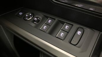 Peugeot 3008 73kWh GT SUV 5dr Electric Auto (210 ps)