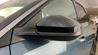 Peugeot 3008 73kWh GT SUV 5dr Electric Auto (210 ps)