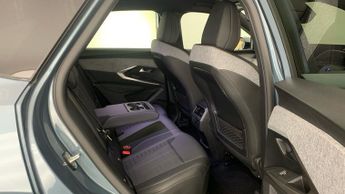 Peugeot 3008 73kWh GT SUV 5dr Electric Auto (210 ps)