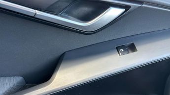 Kia Niro 64.8kWh 2 SUV 5dr Electric Auto (201 bhp)