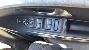 Peugeot 3008 73kWh GT SUV 5dr Electric Auto (210 ps)