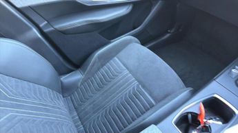 Peugeot 3008 73kWh GT SUV 5dr Electric Auto (210 ps)