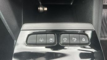 Vauxhall Mokka Electric 50kWh Elite Premium SUV 5dr Electric Auto (136 ps)