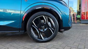 Peugeot 3008 73kWh GT SUV 5dr Electric Auto (210 ps)