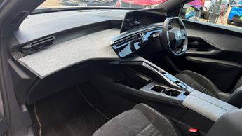 Peugeot 3008 73kWh GT SUV 5dr Electric Auto (210 ps)