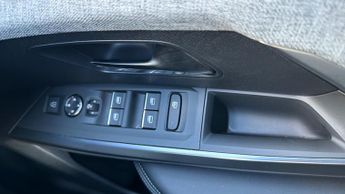 Peugeot 3008 73kWh GT SUV 5dr Electric Auto (210 ps)