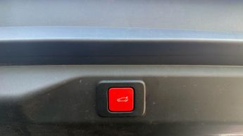 Peugeot 3008 73kWh GT SUV 5dr Electric Auto (210 ps)