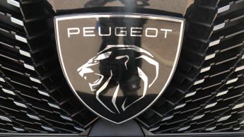 Peugeot 3008 73kWh GT SUV 5dr Electric Auto (210 ps)