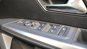 Peugeot 3008 73kWh GT SUV 5dr Electric Auto (210 ps)