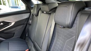 Peugeot 3008 73kWh GT SUV 5dr Electric Auto (210 ps)