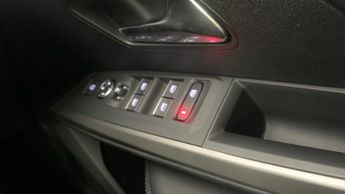 Peugeot 3008 73kWh GT SUV 5dr Electric Auto (210 ps)