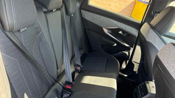 Peugeot 3008 73kWh GT SUV 5dr Electric Auto (210 ps)