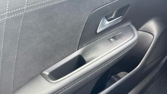 Vauxhall Mokka Electric 50kWh Ultimate SUV 5dr Electric Auto (136 ps)