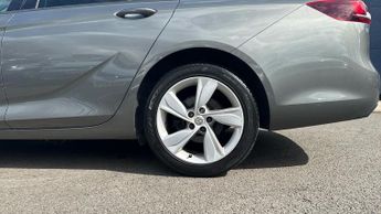 Vauxhall Insignia 2.0 Turbo D BlueInjection SRi Nav Sports Tourer 5dr Diesel Auto 