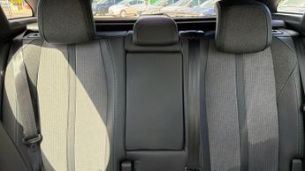 Peugeot 3008 SUV 1.2 Allure Premium + SUV 5dr Petrol Hybrid e-DSC6 Euro 6 (s/s) (