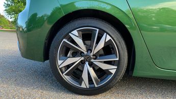 Peugeot 308 1.2 PureTech Allure Hatchback 5dr Petrol EAT Euro 6 (s/s) (130 p