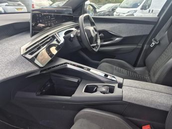 Peugeot 3008 SUV 1.2 GT SUV 5dr Petrol Hybrid e-DSC6 Euro 6 (s/s) (136 ps)