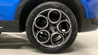 Alfa Romeo Tonale 1.5 VGT MHEV Ti SUV 5dr Petrol Hybrid DCT Euro 6 (160 ps)