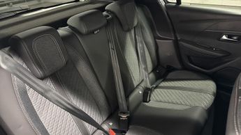 Peugeot 208 50kWh Allure Hatchback 5dr Electric Auto (7.4kW Charger) (136 ps
