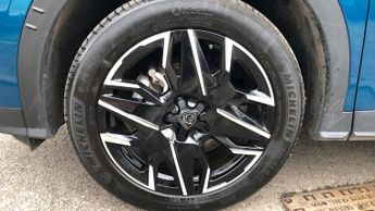 Peugeot 3008 SUV 1.2 GT SUV 5dr Petrol Hybrid e-DSC6 Euro 6 (s/s) (136 ps)