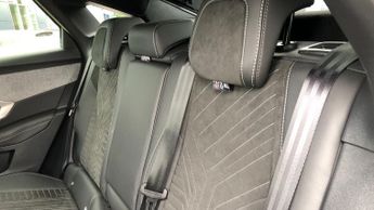 Peugeot 3008 SUV 1.2 GT SUV 5dr Petrol Hybrid e-DSC6 Euro 6 (s/s) (136 ps)