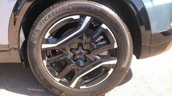 Peugeot 3008 73kWh GT SUV 5dr Electric Auto (210 ps)