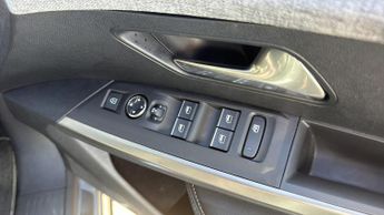 Peugeot 3008 73kWh GT SUV 5dr Electric Auto (210 ps)