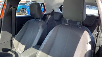 Vauxhall Corsa Electric 50kWh Elite Premium Hatchback 5dr Electric Auto (136 ps)