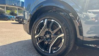 Peugeot 3008 73kWh GT SUV 5dr Electric Auto (210 ps)
