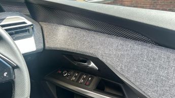 Peugeot 3008 73kWh GT SUV 5dr Electric Auto (210 ps)