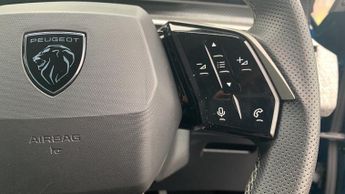 Peugeot 3008 73kWh GT SUV 5dr Electric Auto (210 ps)