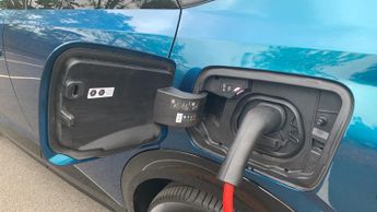 Peugeot 3008 73kWh GT SUV 5dr Electric Auto (210 ps)