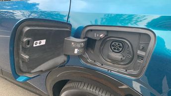 Peugeot 3008 73kWh GT SUV 5dr Electric Auto (210 ps)