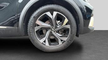 Renault Captur 1.6 E-TECH E-Tech engineered SUV 5dr Petrol Hybrid Auto Euro 6 (