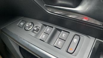 Peugeot 3008 73kWh GT SUV 5dr Electric Auto (210 ps)