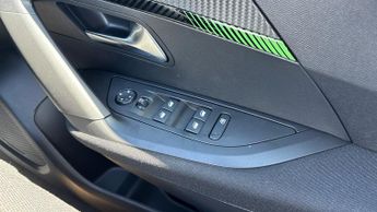 Peugeot 2008 50kWh Active SUV 5dr Electric Auto (7kW Charger) (136 ps)