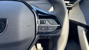 Peugeot 2008 50kWh Active SUV 5dr Electric Auto (7kW Charger) (136 ps)