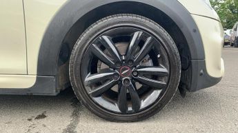 Mini Hatch 1.5 Cooper Sport Hatchback 3dr Petrol Steptronic Euro 6 (s/s) (1