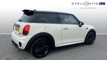 Mini Hatch 1.5 Cooper Sport Hatchback 3dr Petrol Steptronic Euro 6 (s/s) (1