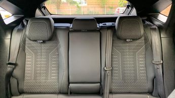 Peugeot 3008 73kWh GT SUV 5dr Electric Auto (210 ps)