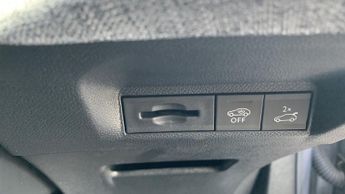 Peugeot 3008 73kWh GT SUV 5dr Electric Auto (210 ps)