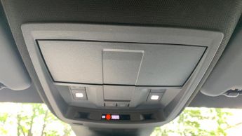 Peugeot 3008 73kWh GT SUV 5dr Electric Auto (210 ps)