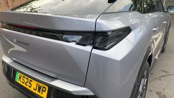 Peugeot 3008 73kWh GT SUV 5dr Electric Auto (210 ps)