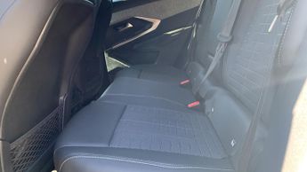 Peugeot 3008 73kWh GT SUV 5dr Electric Auto (210 ps)