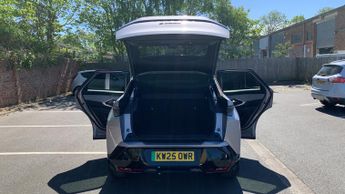 Peugeot 3008 73kWh GT SUV 5dr Electric Auto (210 ps)